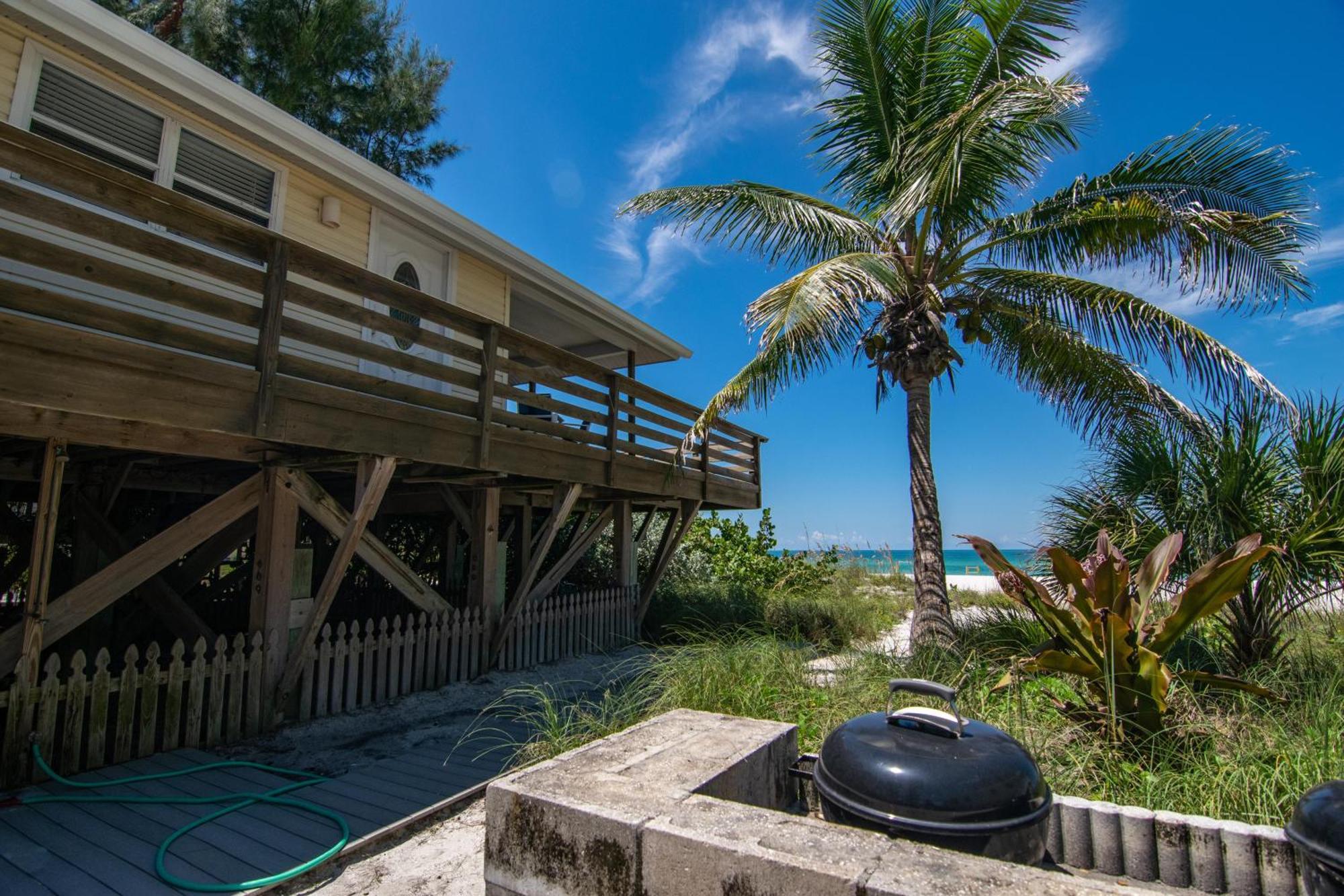 Villa The Tiki House à Holmes Beach Extérieur photo